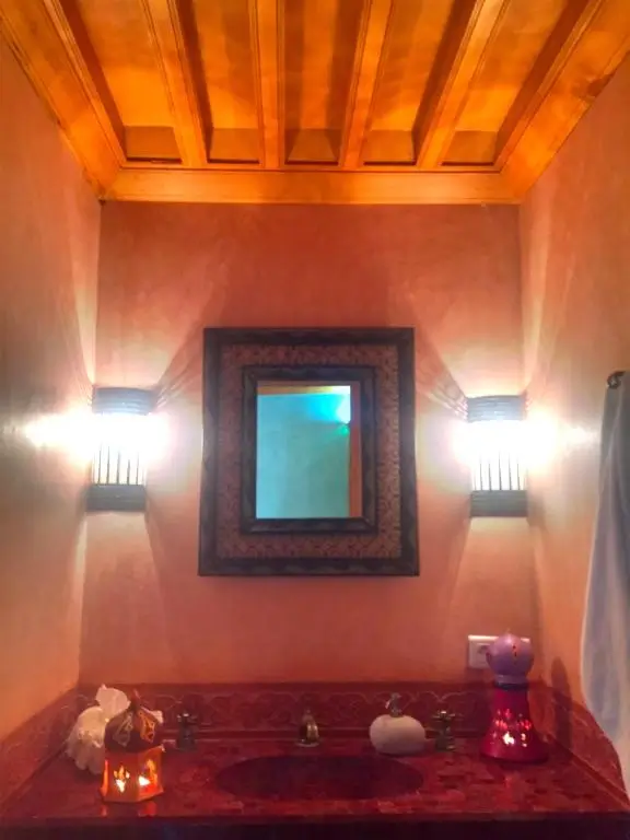 riad-dar-karima-rabat-bathroom